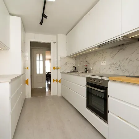 Lomas De Rio Real * マルベーリャ