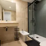 Lomas De Rio Real アパート